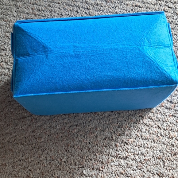 Blue Felt Organizer with Zipper - Picture 6 of 10